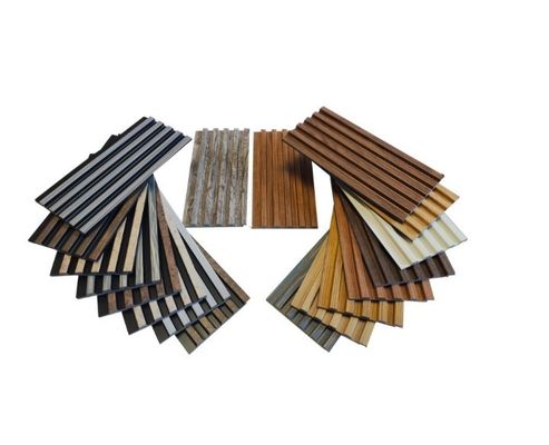 Panneaux muraux 3D en bois plastique composite en PVC en WPC pour la décoration murale intérieure du ménage