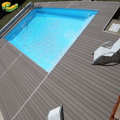 Couvertures en PVC 2x4 3d Liquideurs de bois en bois en plastique composite 100% PVC 22 mm CE