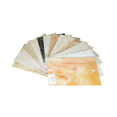 Plaque de marbre multicolore pour le plancher, les murs de la douche et les comptoirs