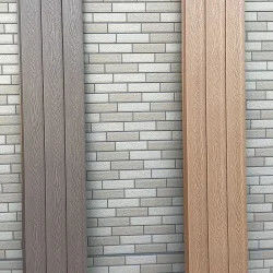 Matériau de décoration de murs extérieurs Panneau WPC avec texture de grain de bois et surface de ponçage