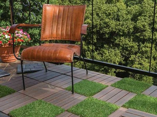 Taille 300x300x22/25 mm Carreaux de terrasse entrelacés avec plancher composite bois-plastique