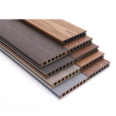 Plaques de pont extérieures à co-extrusion solide à longue durée de vie et à faible entretien