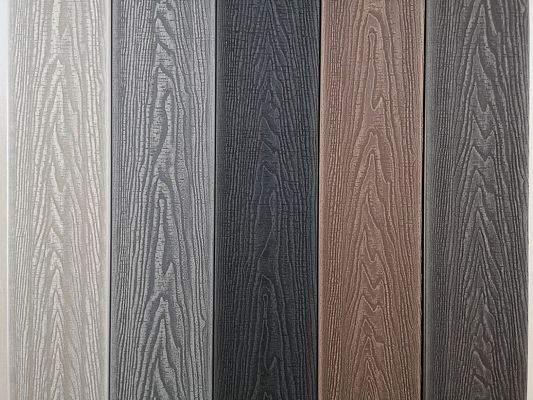 Plaques de pont extérieures à co-extrusion solide à longue durée de vie et à faible entretien