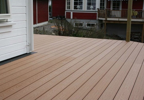 Plancher extérieur imperméable à l'eau Patio Decking Plancher extérieur en bois plastique composite