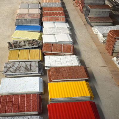 Panneaux muraux de toiture en feuille d'aluminium en fibre de verre pour décoration extérieure
