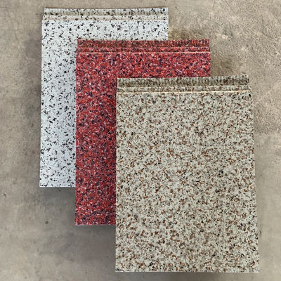 Matériau de surface en polyuréthane 16 mm Panneau sandwich en mousse pour revêtement de mur extérieur