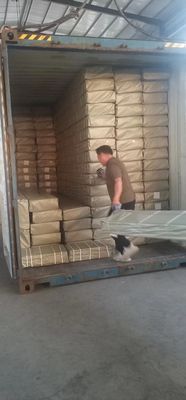 Matériau de surface en polyuréthane 16 mm Panneau sandwich en mousse pour revêtement de mur extérieur